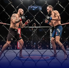 MMA döyüşçüləri qəfəsdə